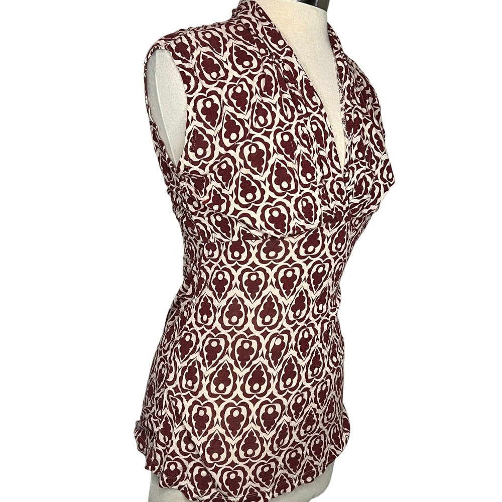 Banana Republic Women's Top Size Small Stretch Sleeveless V Neck Rusty Red and W - Picture 8 of 11